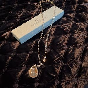 Beautiful necklace with amber stone crystal ❤️😍like new !!! One day sale !!!